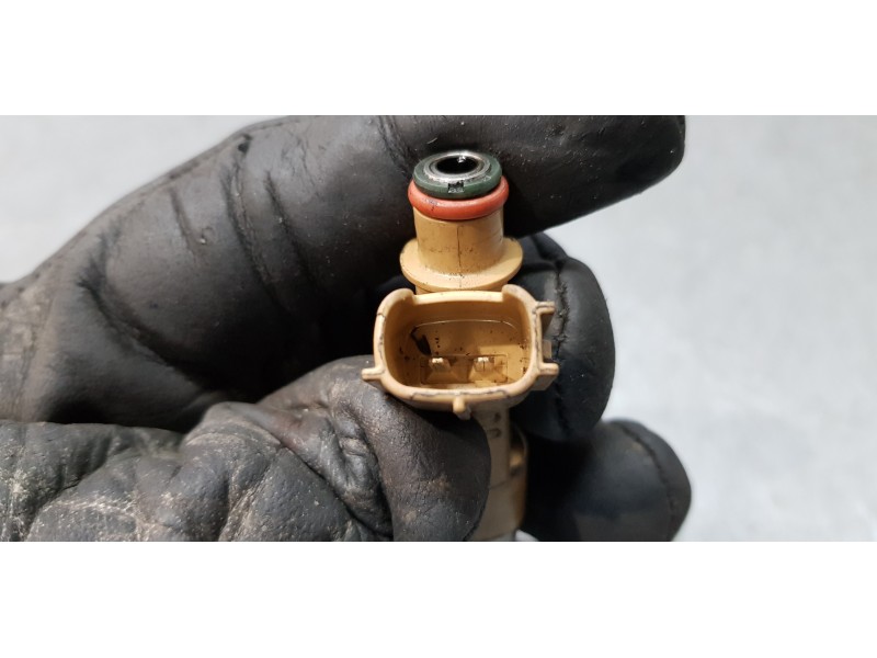 Recambio de inyector para toyota auris touring sports (e18) hybrid active referencia OEM IAM 232500T030  