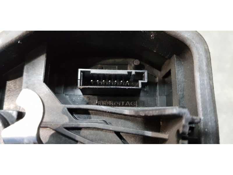 Recambio de cerradura puerta trasera izquierda para bmw serie 5 berlina (e60) 530d referencia OEM IAM 7036171  