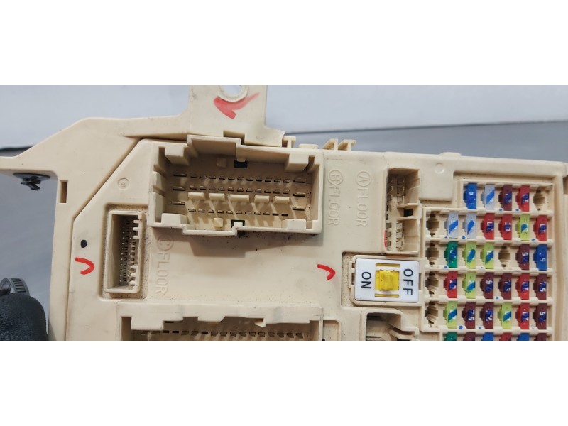 Recambio de caja reles / fusibles para kia carens ( ) drive referencia OEM IAM 91950A4510  