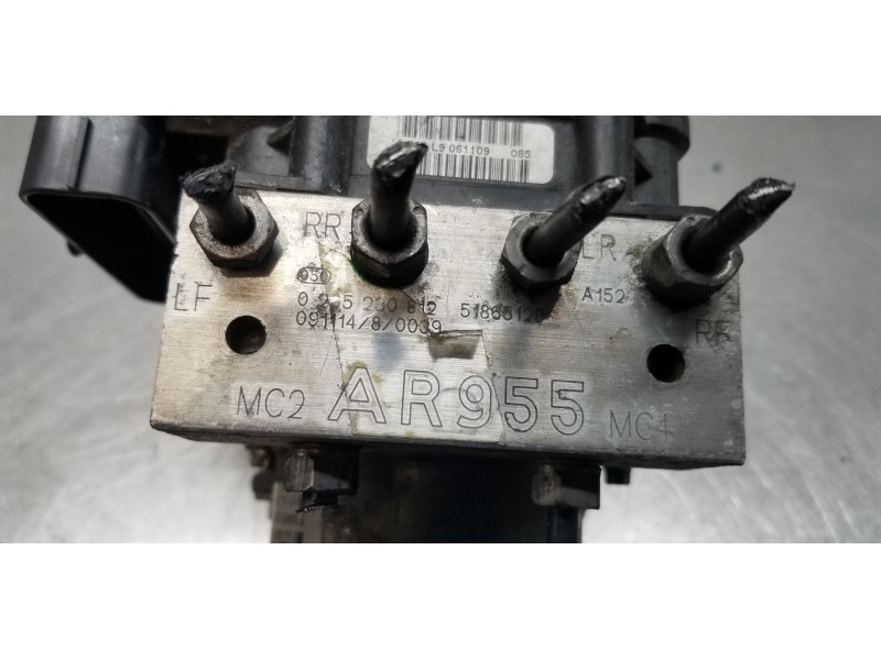 Recambio de abs para alfa romeo mito (145) junior referencia OEM IAM 51865128 0265230812  Recambio de abs para alfa romeo mito (145) junior referencia OEM IAM 51865128 0265230812