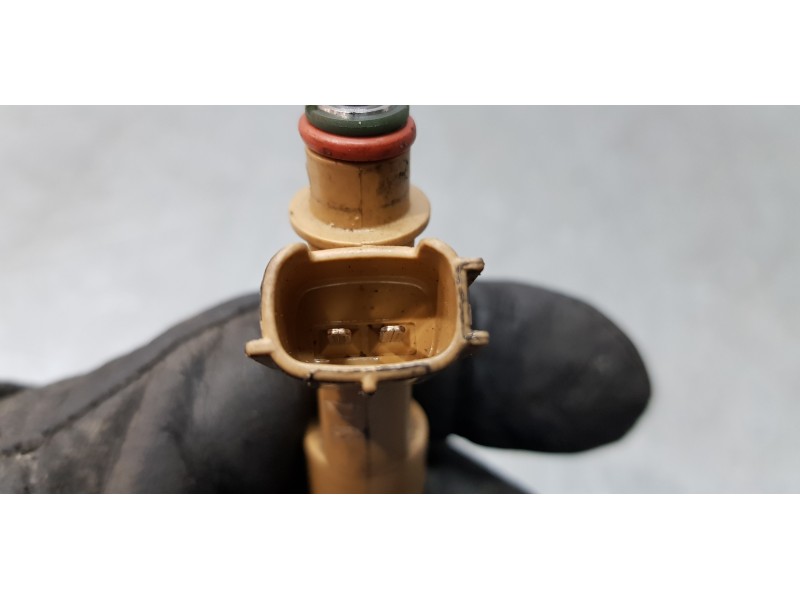 Recambio de inyector para toyota auris touring sports (e18) hybrid active referencia OEM IAM 232500T030  