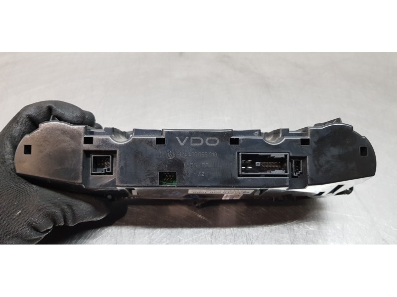 Recambio de mando climatizador para mercedes clase cls (w219) 350 cgi (219.357) referencia OEM IAM 2198301085  