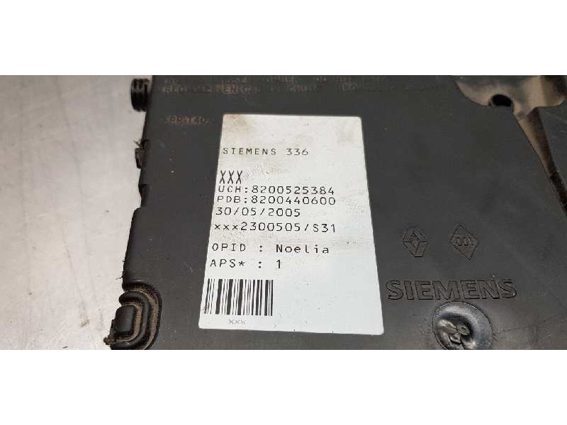Recambio de caja reles / fusibles para renault megane ii berlina 5p pack authentique (e) referencia OEM IAM 8200525384  