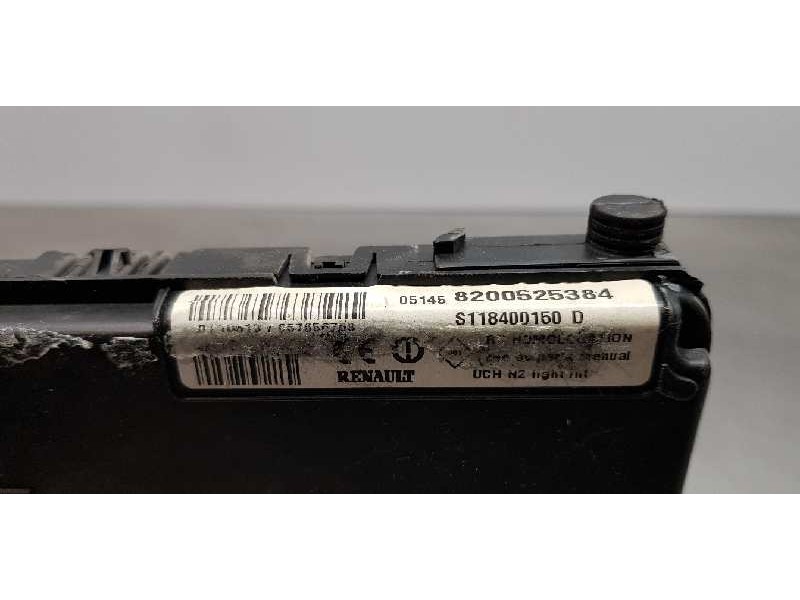 Recambio de caja reles / fusibles para renault megane ii berlina 5p pack authentique (e) referencia OEM IAM 8200525384  