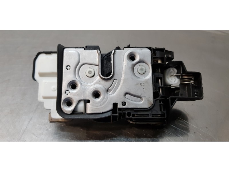 Recambio de cerradura puerta trasera izquierda para volvo xc60 r design awd referencia OEM IAM 31462446  