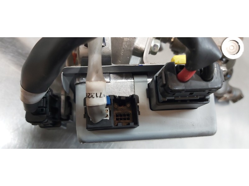 Recambio de columna direccion para kia carens ( ) drive referencia OEM IAM 56310A4100  