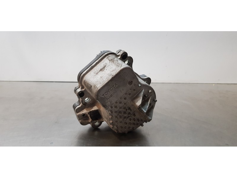 Recambio de bomba agua para toyota yaris hsd city referencia OEM IAM 161A029015  