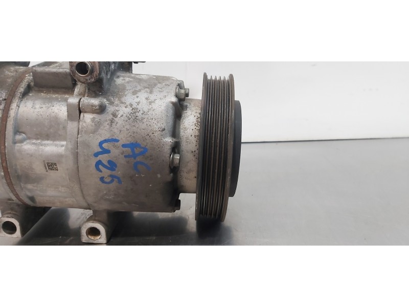 Recambio de compresor aire acondicionado para kia carens ( ) drive referencia OEM IAM 97701A4500  