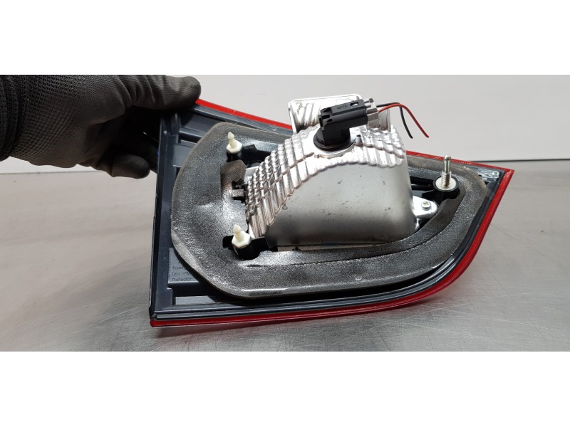 Recambio de piloto trasero derecho interior para suzuki sx4 glx referencia OEM IAM 3625464R00  