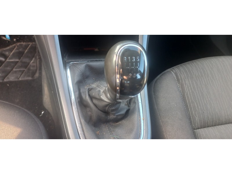 opel astra j sports tourer del año 2015