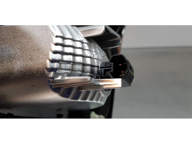 Recambio de piloto trasero izquierdo interior para suzuki sx4 glx referencia OEM IAM 3627464R00  