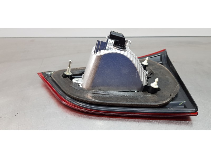 Recambio de piloto trasero izquierdo interior para suzuki sx4 glx referencia OEM IAM 3627464R00  