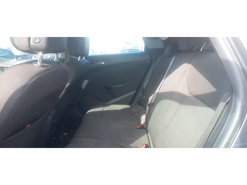 opel astra j sports tourer del año 2015