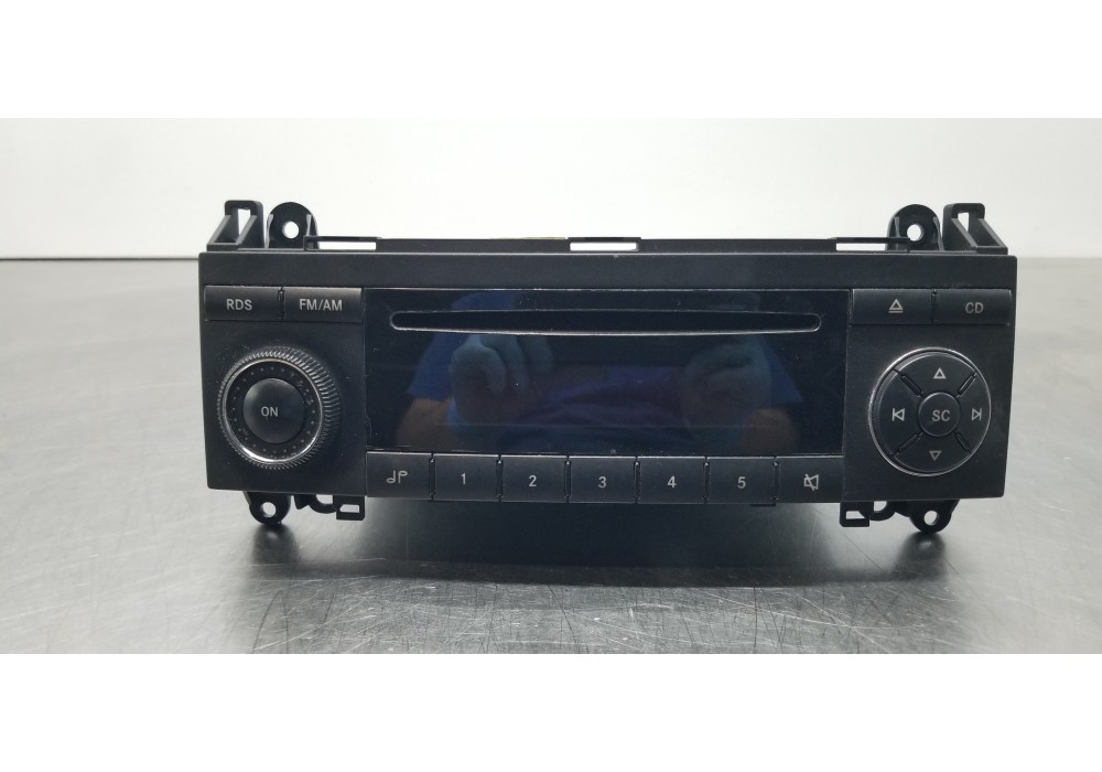 Recambio de sistema audio / radio cd para mercedes clase b (w245) 200 cdi (245.208) referencia OEM IAM A1698200486  