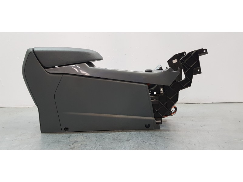 Recambio de apoyabrazos central para ford grand c-max trend referencia OEM IAM AM51R045C74AF38DD  