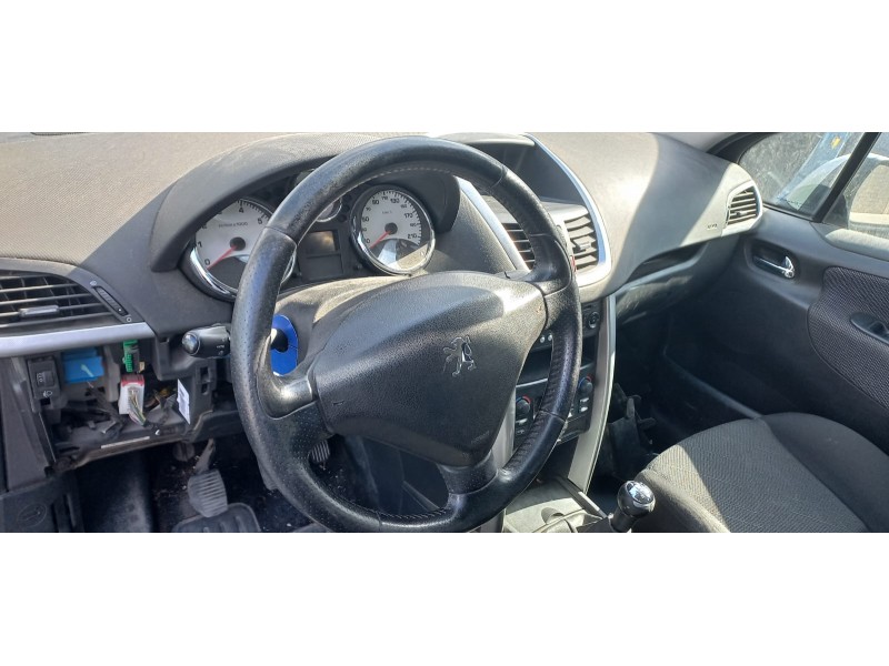 peugeot 207 sw del año 2008