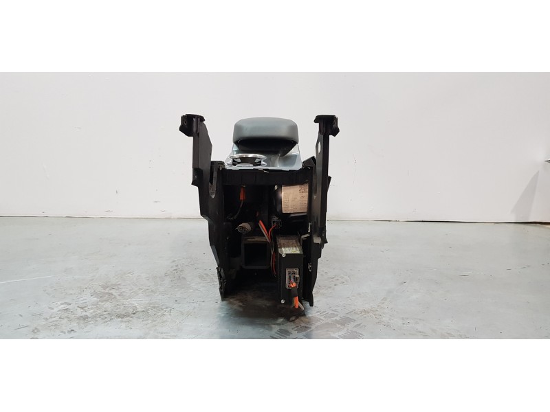 Recambio de apoyabrazos central para ford grand c-max trend referencia OEM IAM AM51R045C74AF38DD  