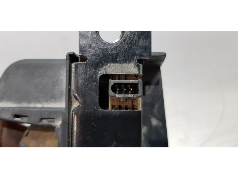 Recambio de cerradura puerta trasera izquierda para volkswagen t6 transporter furgón referencia OEM IAM 7E0827505B  