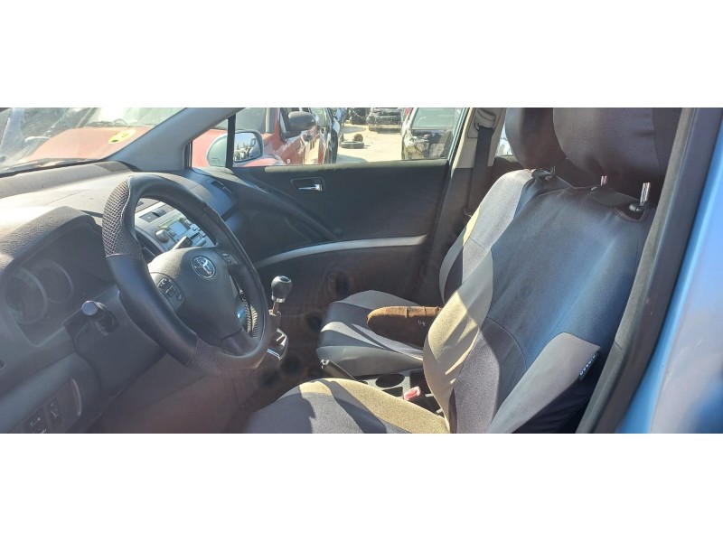 toyota corolla verso (r1) del año 2005