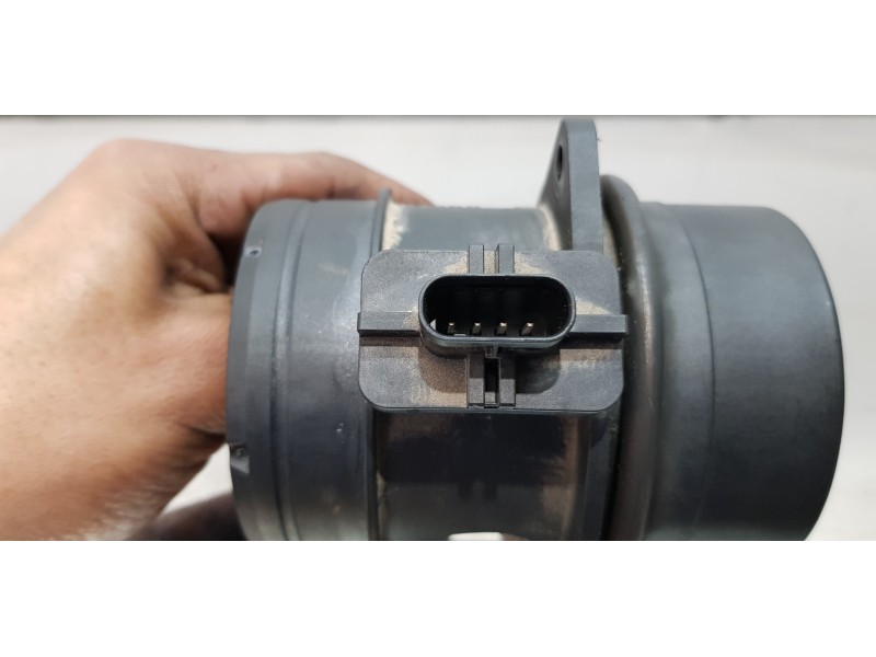 Recambio de caudalimetro para volkswagen t6 transporter furgón referencia OEM IAM 03L906461A  
