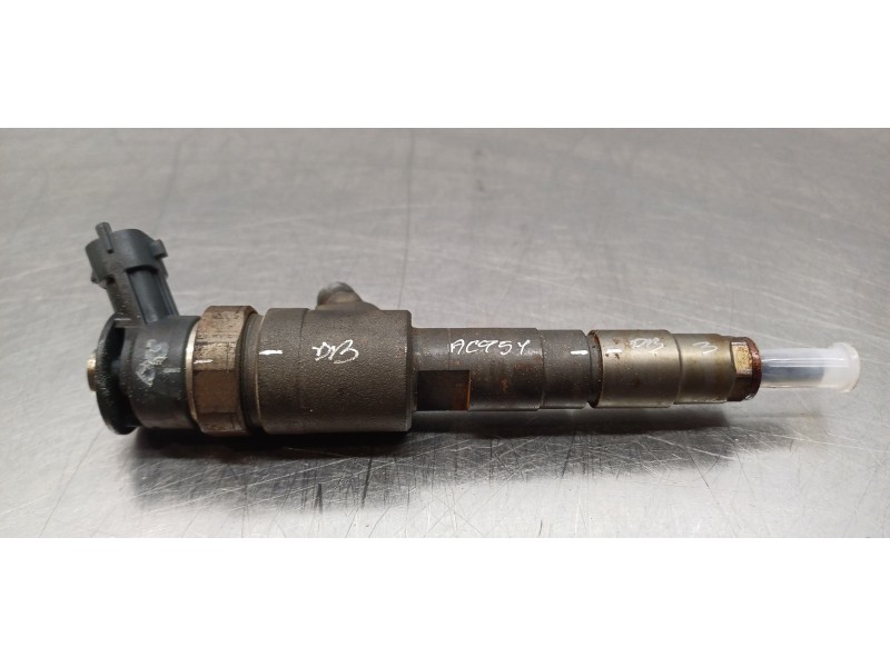 Recambio de inyector para peugeot 308 sw access referencia OEM IAM 0445110566  
