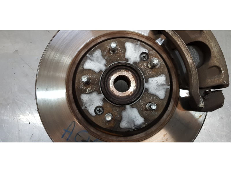 Recambio de mangueta delantera derecha para kia carens ( ) drive referencia OEM IAM 51716A4500  