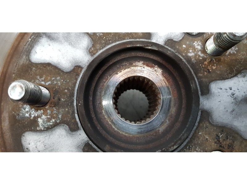 Recambio de mangueta delantera derecha para kia carens ( ) drive referencia OEM IAM 51716A4500  