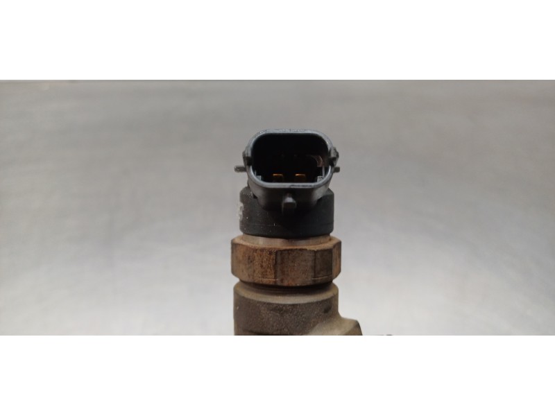 Recambio de inyector para peugeot 308 sw access referencia OEM IAM 0445110566  