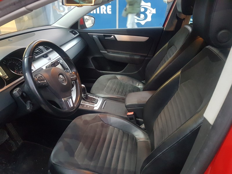 volkswagen passat variant (365) del año 2011