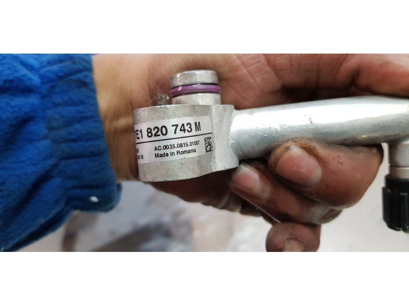 Recambio de tubos aire acondicionado para volkswagen t6 transporter furgón referencia OEM IAM 7E1820743M  