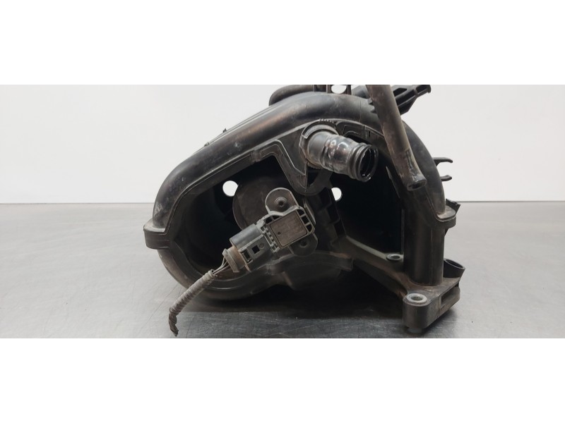 Recambio de colector admision para seat ibiza st (6j8) style referencia OEM IAM 03E129711F  