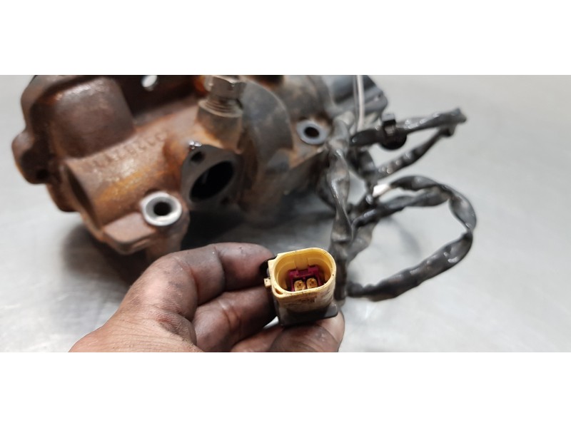 Recambio de valvula egr para volkswagen crafter kasten (sy) furgón 35 bl ta fwd referencia OEM IAM 704999200  