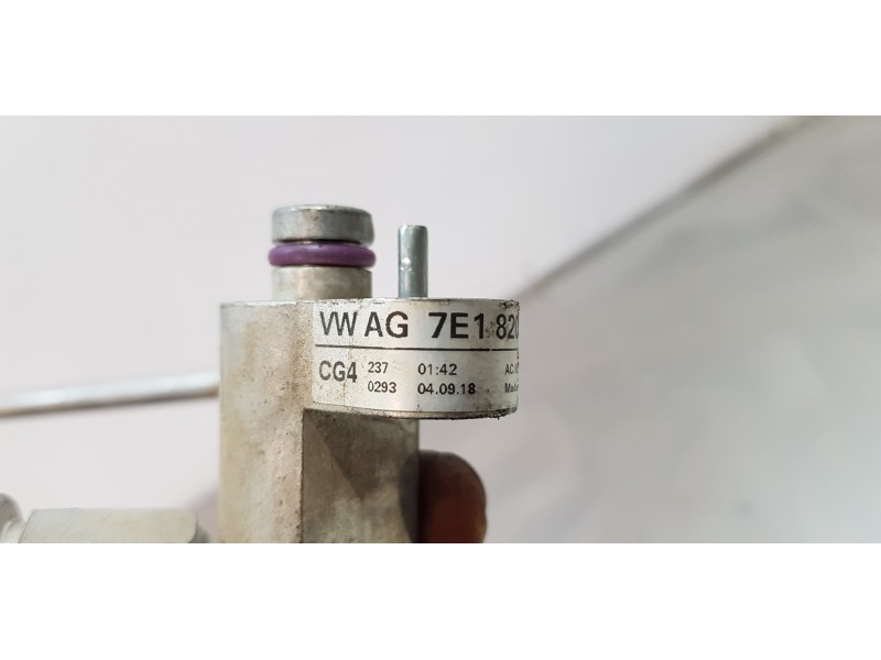 Recambio de tubos aire acondicionado para volkswagen t6 transporter furgón referencia OEM IAM 7E1820741R  