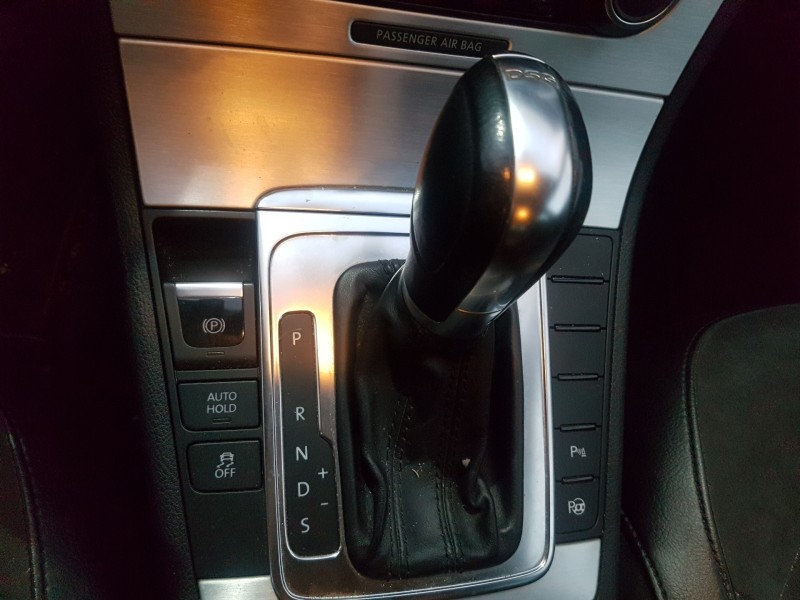 volkswagen passat variant (365) del año 2011