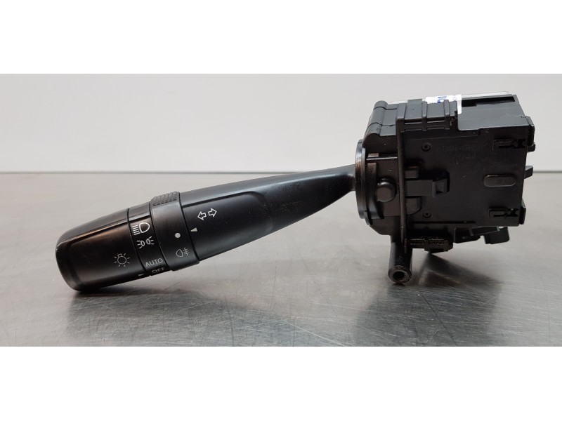 Recambio de mando luces para suzuki sx4 glx referencia OEM IAM 3721061M60  