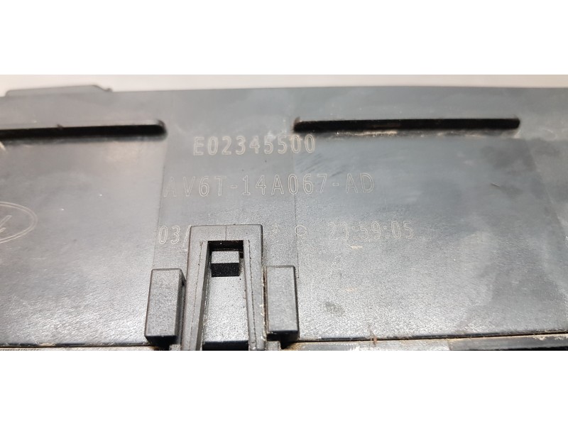 Recambio de caja reles / fusibles para ford grand c-max trend referencia OEM IAM AV6T14A067AD  