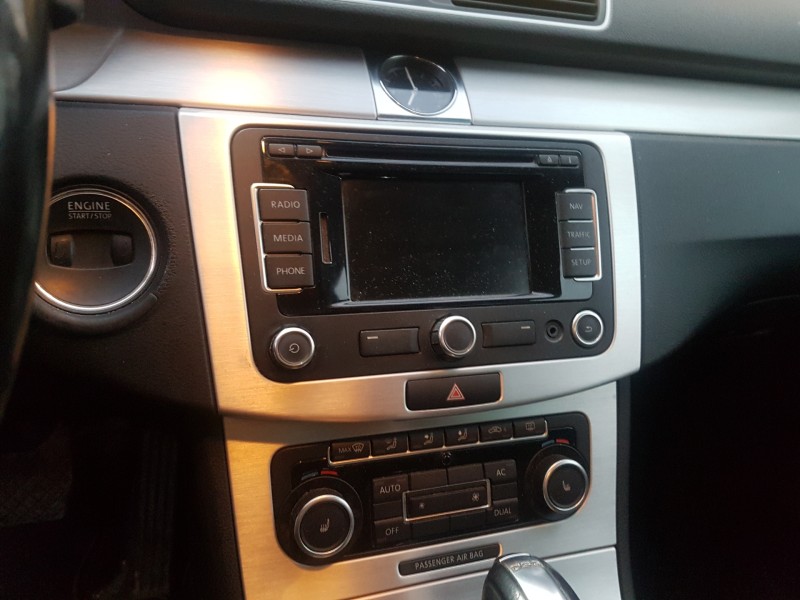 volkswagen passat variant (365) del año 2011