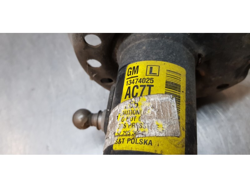 Recambio de amortiguador delantero izquierdo para opel zafira tourer excellence referencia OEM IAM 13474025  