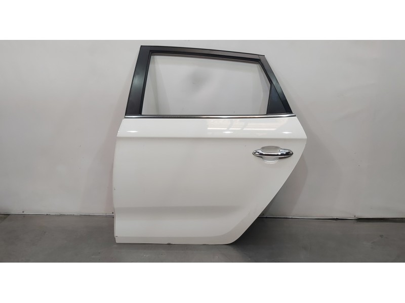 Recambio de puerta trasera izquierda para kia carens ( ) drive referencia OEM IAM 77003A4000  