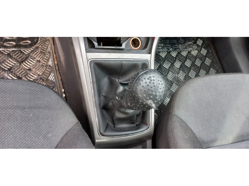 opel astra h berlina del año 2004