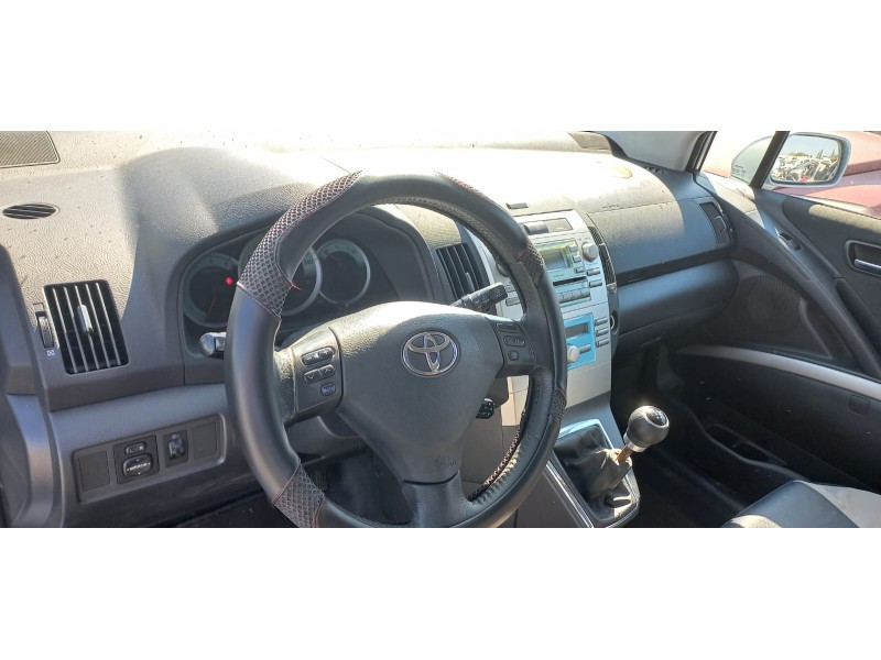 toyota corolla verso (r1) del año 2005