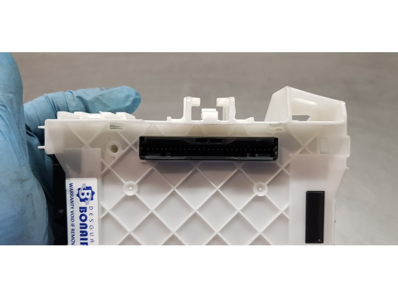 Recambio de caja reles / fusibles para toyota rav 4 plug-in hybrid advance referencia OEM IAM 8273042840  