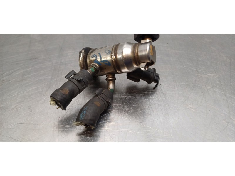 Recambio de inyector para renault scenic iv grand zen referencia OEM IAM 208997976R  