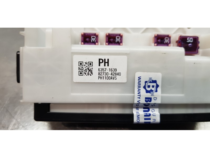 Recambio de caja reles / fusibles para toyota rav 4 plug-in hybrid advance referencia OEM IAM 8273042840  