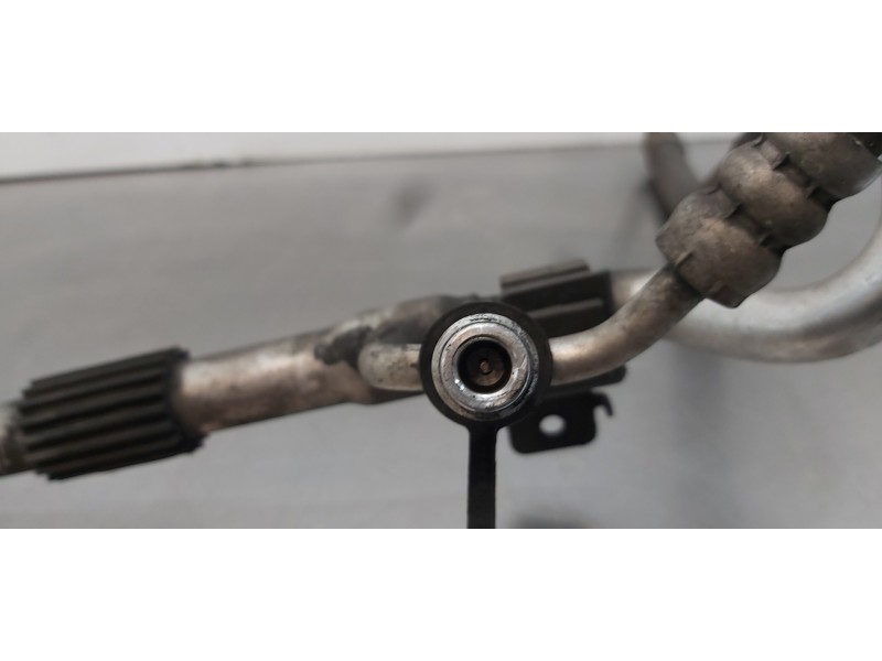 Recambio de tubos aire acondicionado para kia carens ( ) drive referencia OEM IAM 97775A4560  