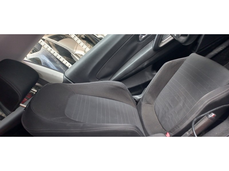 volkswagen scirocco (137) del año 2010