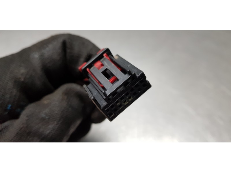 Recambio de retrovisor izquierdo para audi a3 sportback (8p) 2.0 tdi attraction referencia OEM IAM 8P1858531K01C  