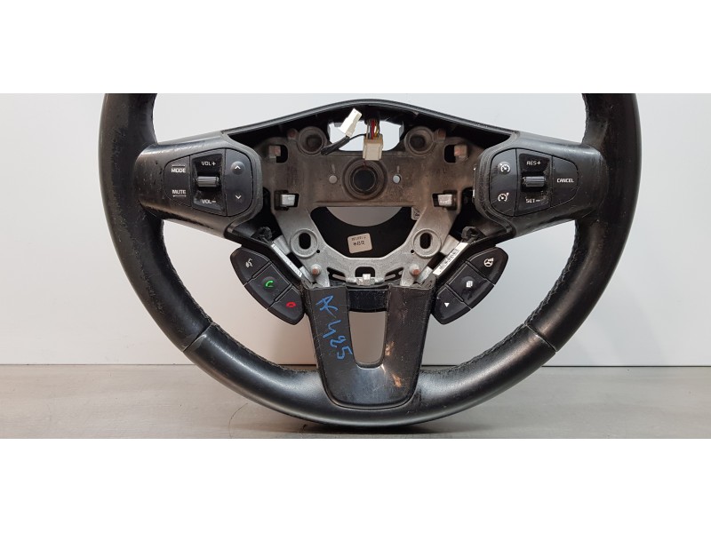 Recambio de volante para kia carens ( ) drive referencia OEM IAM 56100A4530CL2  
