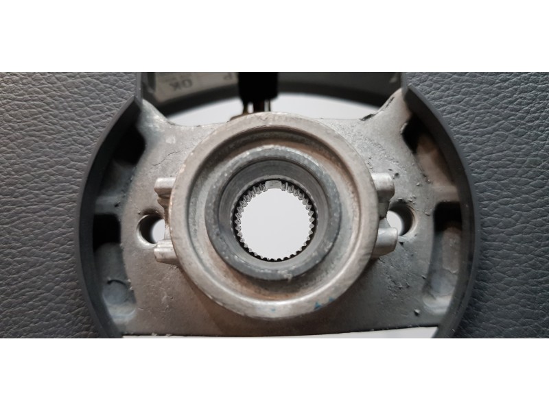 Recambio de volante para kia carens ( ) drive referencia OEM IAM 56100A4530CL2  