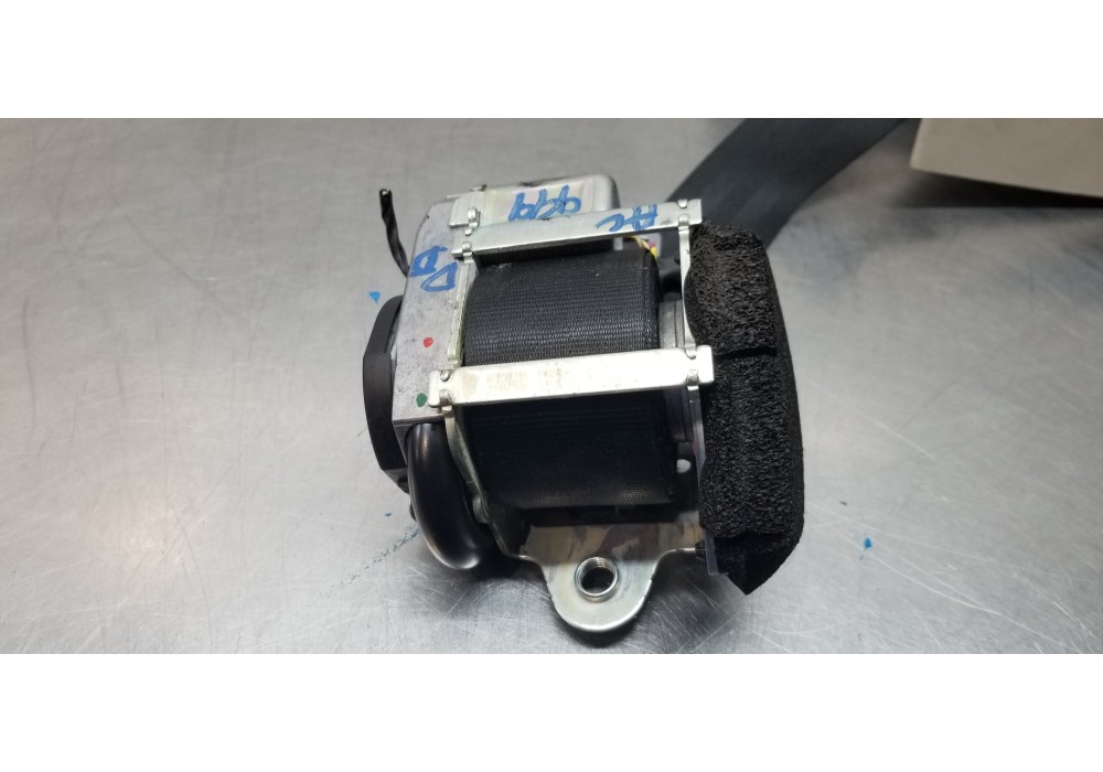 Recambio de cinturon seguridad delantero derecho para alfa romeo mito (145) junior referencia OEM IAM 156100546 618744800 156093